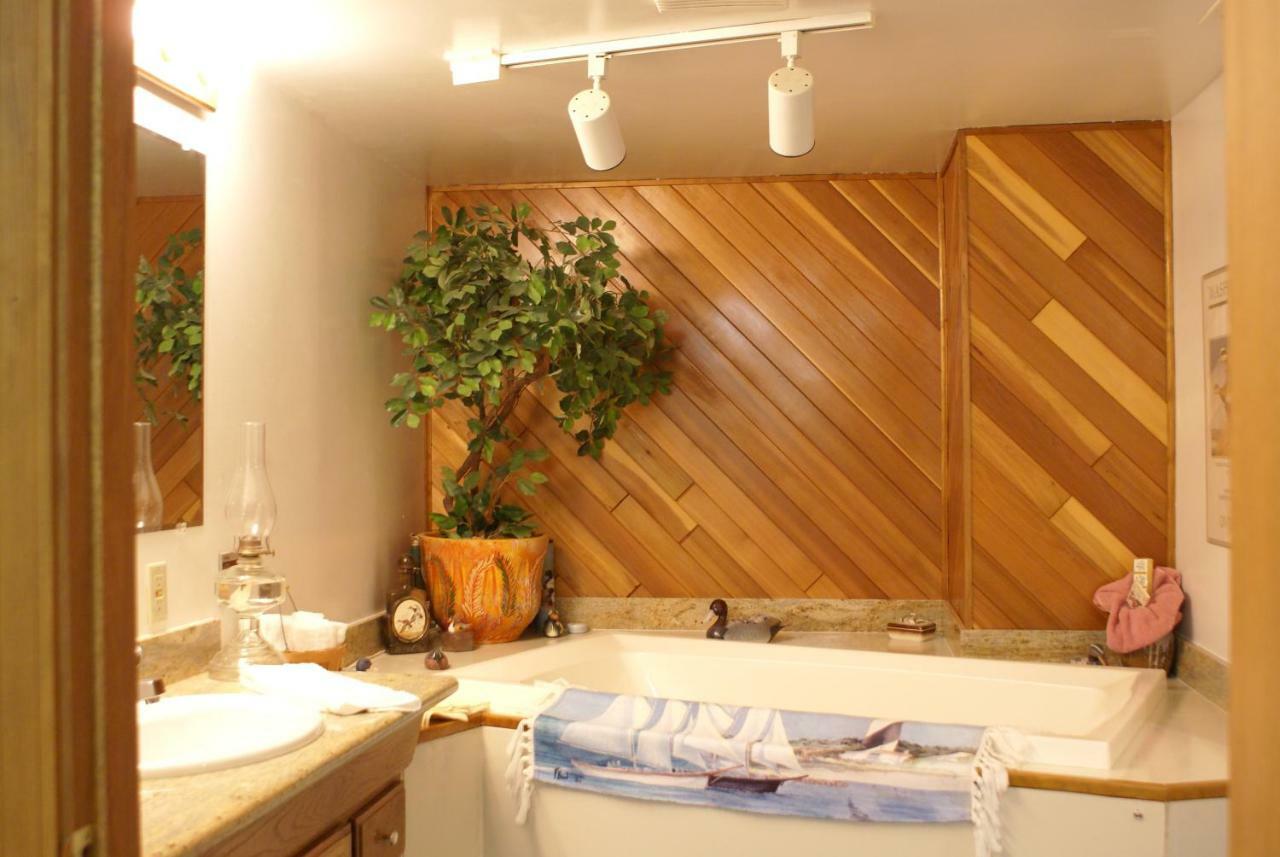 Linda'S By The Lake Maple Valley Экстерьер фото